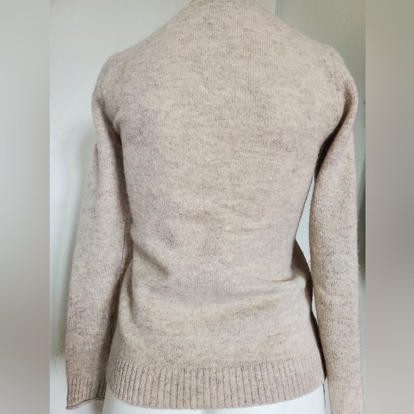 Wool Fox Sweater - Picture 3 of 9